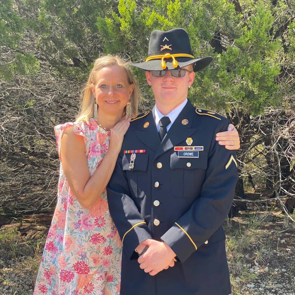 Meet your Posher, Leah